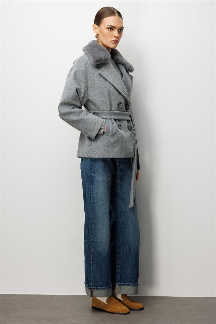 Modailgi  Yakası Kürklü Kruvaze Kemerli Kısa Kaşe Kaban Gri