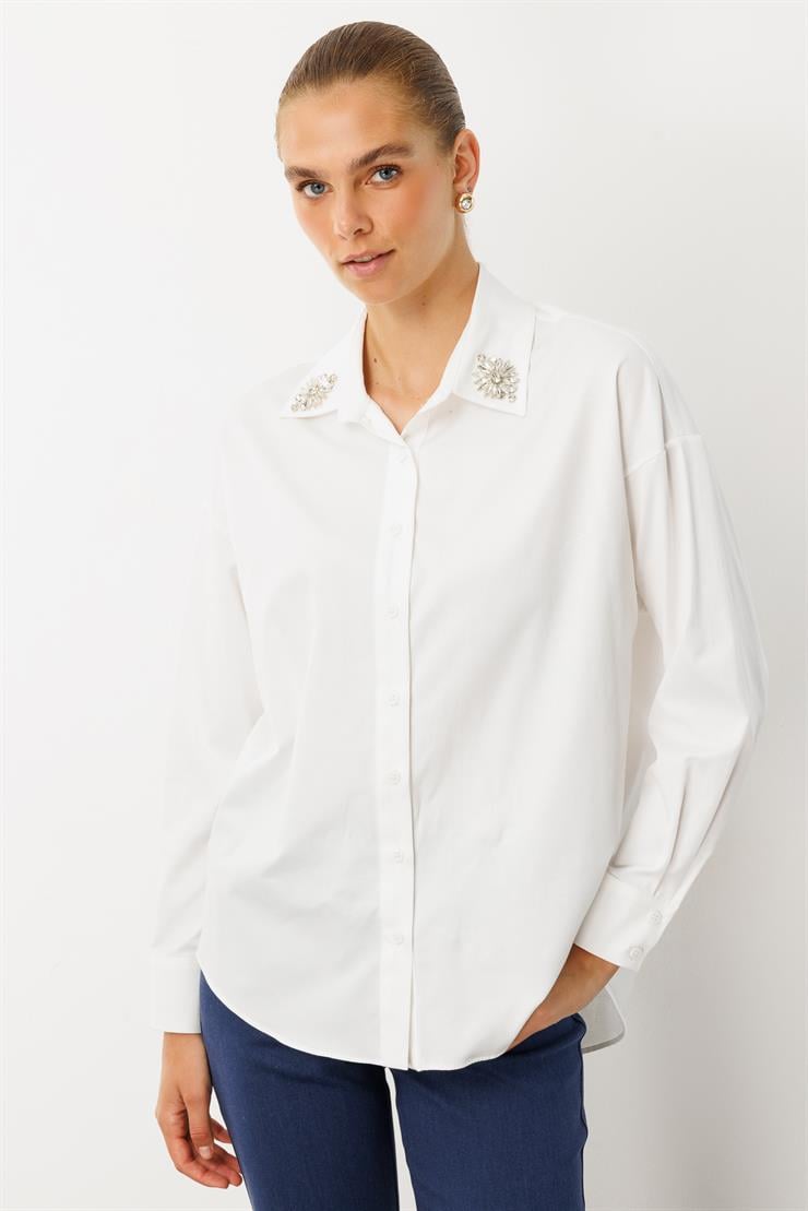 Modailgi  Yakası Taşlı Aksesuar Detaylı Oversize Gömlek Ekru
