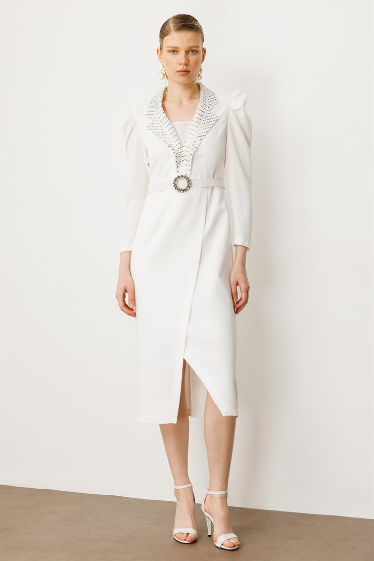 Modailgi  Yakası Taşlı Beli Kemerli Elbise Ekru