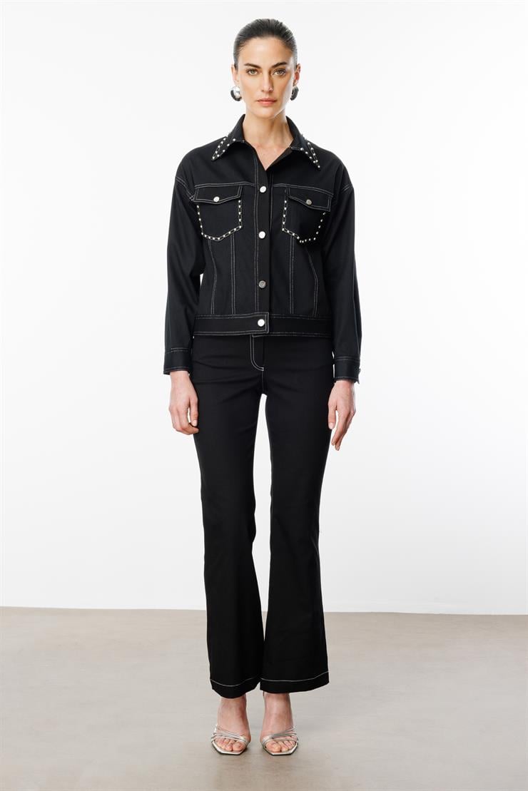 Modailgi  Yakası ve Cep Torbaları Zımba Detaylı Kısa Spor Ceket - 40102 Siyah