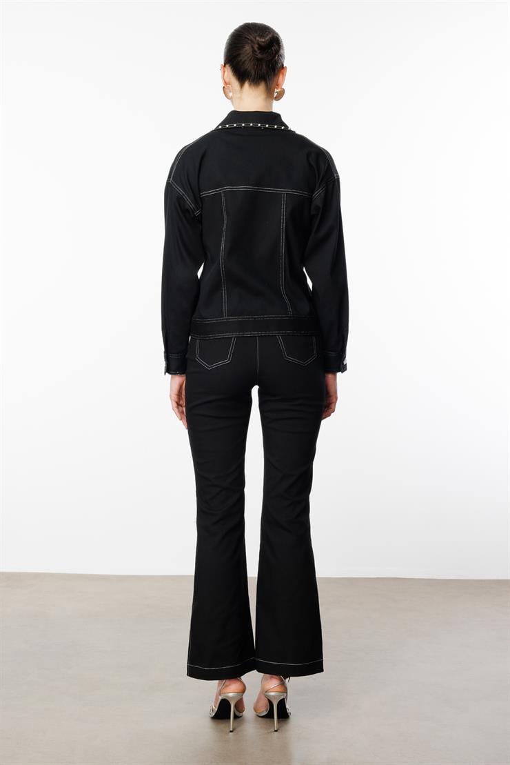 Modailgi  Yakası ve Cep Torbaları Zımba Detaylı Kısa Spor Ceket - 40102 Siyah