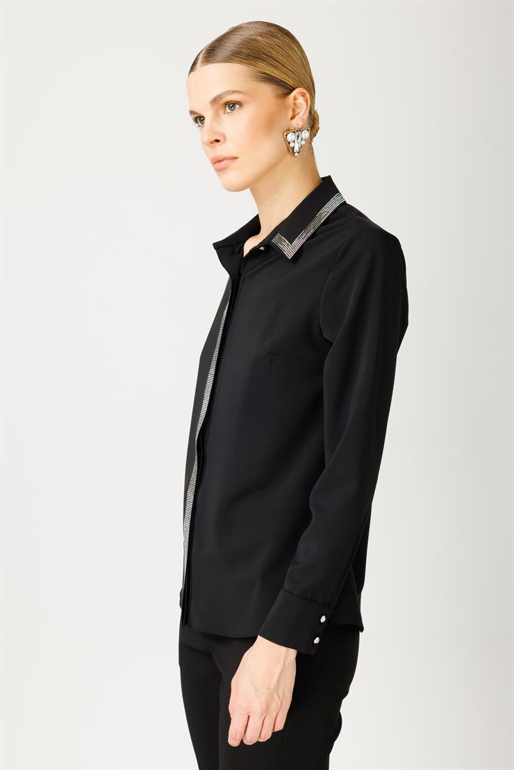 Modailgi  Yakası ve Önü Taş Detaylı Gömlek Siyah