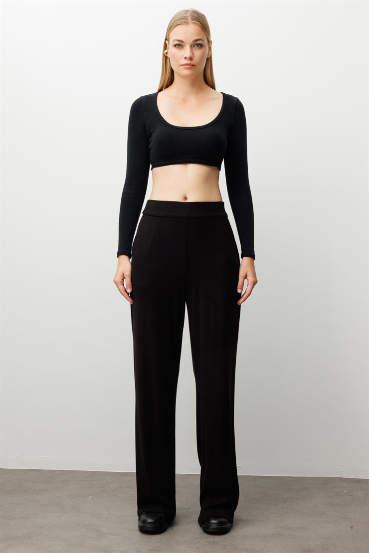 Modailgi  Yandan Cepli Arka Kemer Lastikli Önden Büzgülü Triko Plazzo Pantolon Siyah