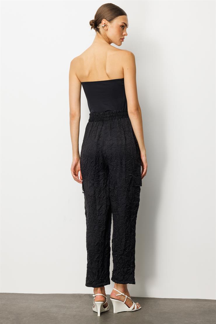 Modailgi  Yandan Cepli Cep Kapakları İnci Detaylı Beli Lastikli Pantolon - 10048 Siyah