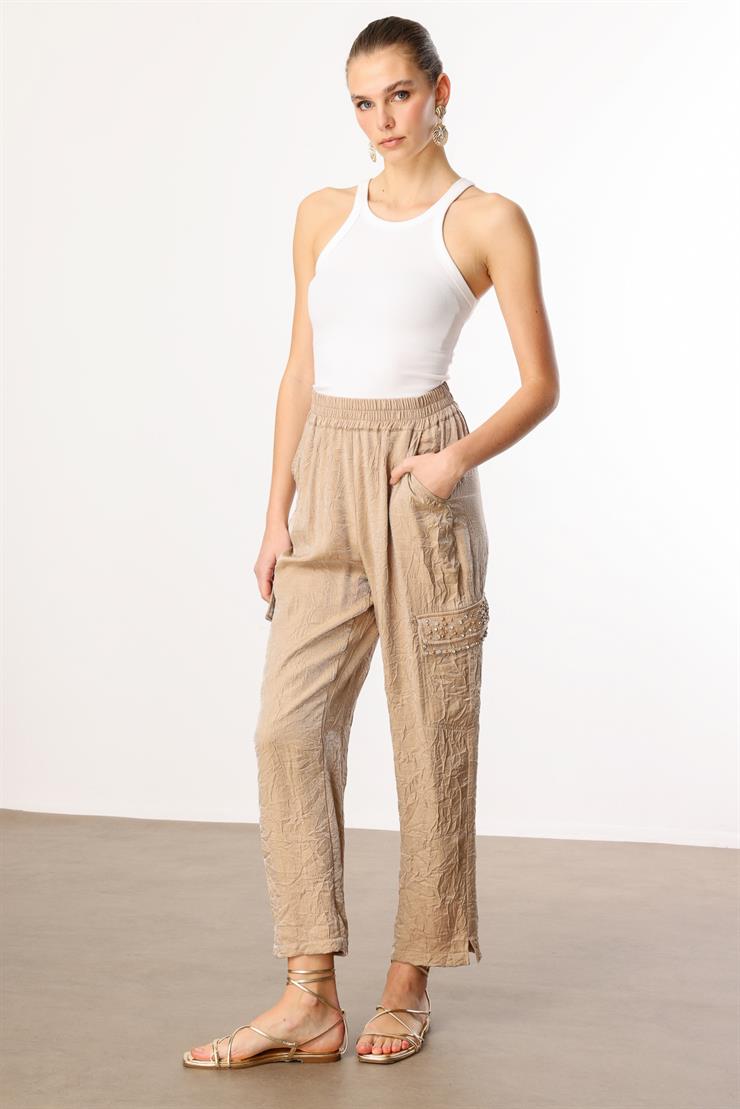 Modailgi  Yandan Cepli Cep Kapakları İnci Detaylı Beli Lastikli Pantolon - 10048 Camel