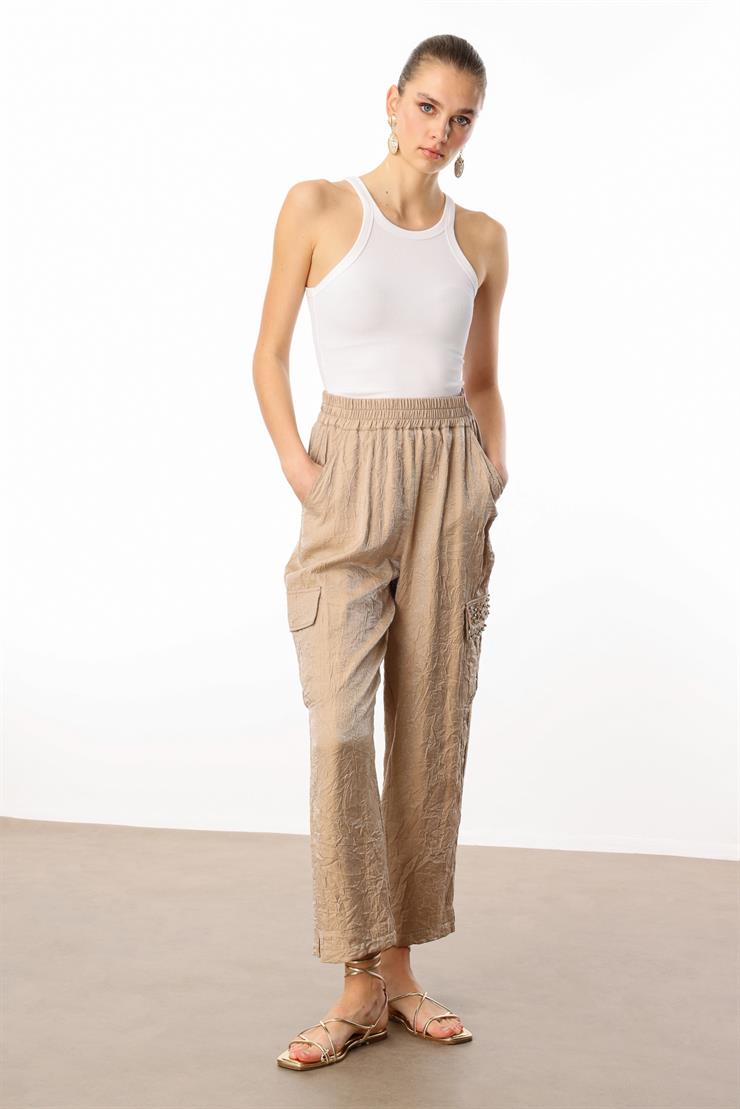 Modailgi  Yandan Cepli Cep Kapakları İnci Detaylı Beli Lastikli Pantolon - 10048 Camel