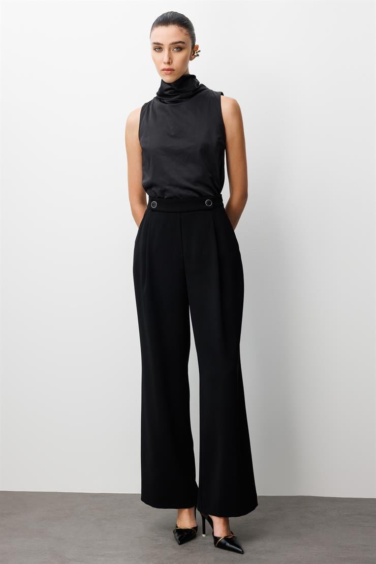Modailgi  Yandan Cepli Pileli Kemeri Parçalamalı Ve Düğme Detaylı Plazzo Pantolon - 70030 Siyah