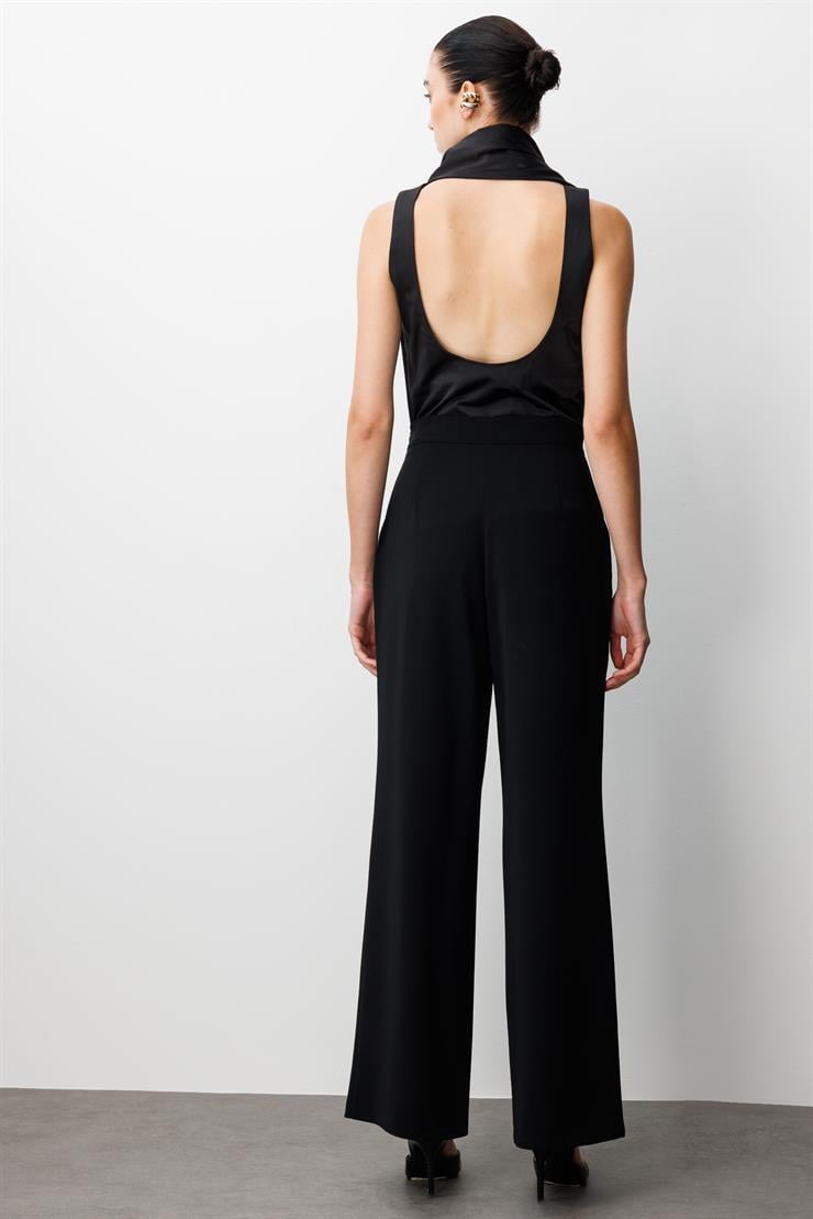 Modailgi  Yandan Cepli Pileli Kemeri Parçalamalı Ve Düğme Detaylı Plazzo Pantolon - 70030 Siyah