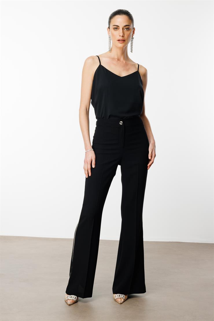 Modailgi  Yanı Şerit Taş Aksesuarlı Pantolon - 70026,70027 Siyah