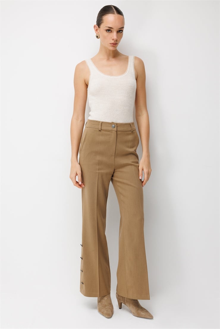 Modailgi  Yanlarda Düğme Detaylı Boru Paça Pantolon - 75071 Camel