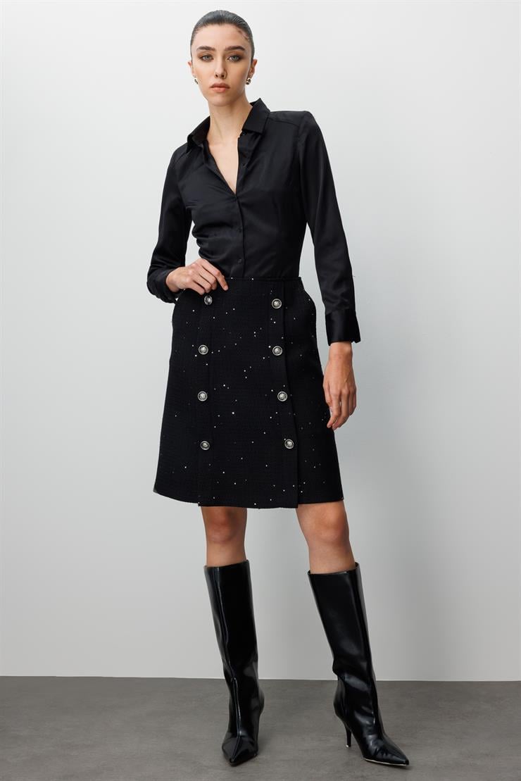 Modailgi  Yüksek Bel Yandan Cepli Önde Havalı Dikiş Düğme Detaylı Kısa Etek Siyah