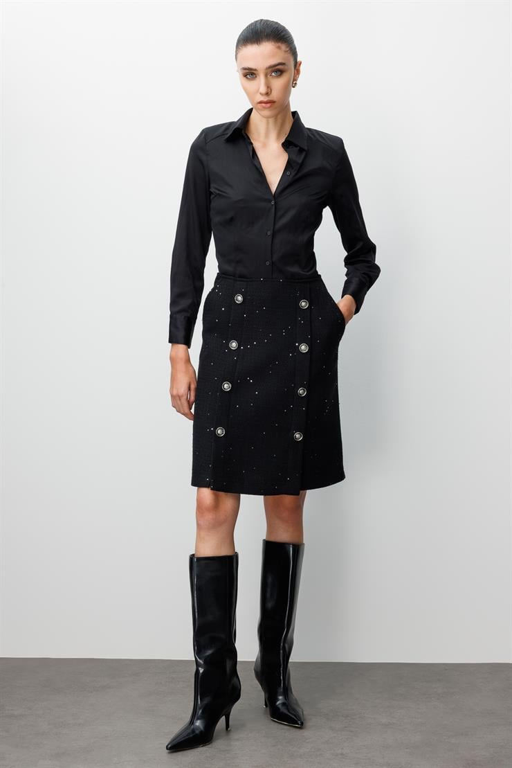 Modailgi  Yüksek Bel Yandan Cepli Önde Havalı Dikiş Düğme Detaylı Kısa Etek Siyah