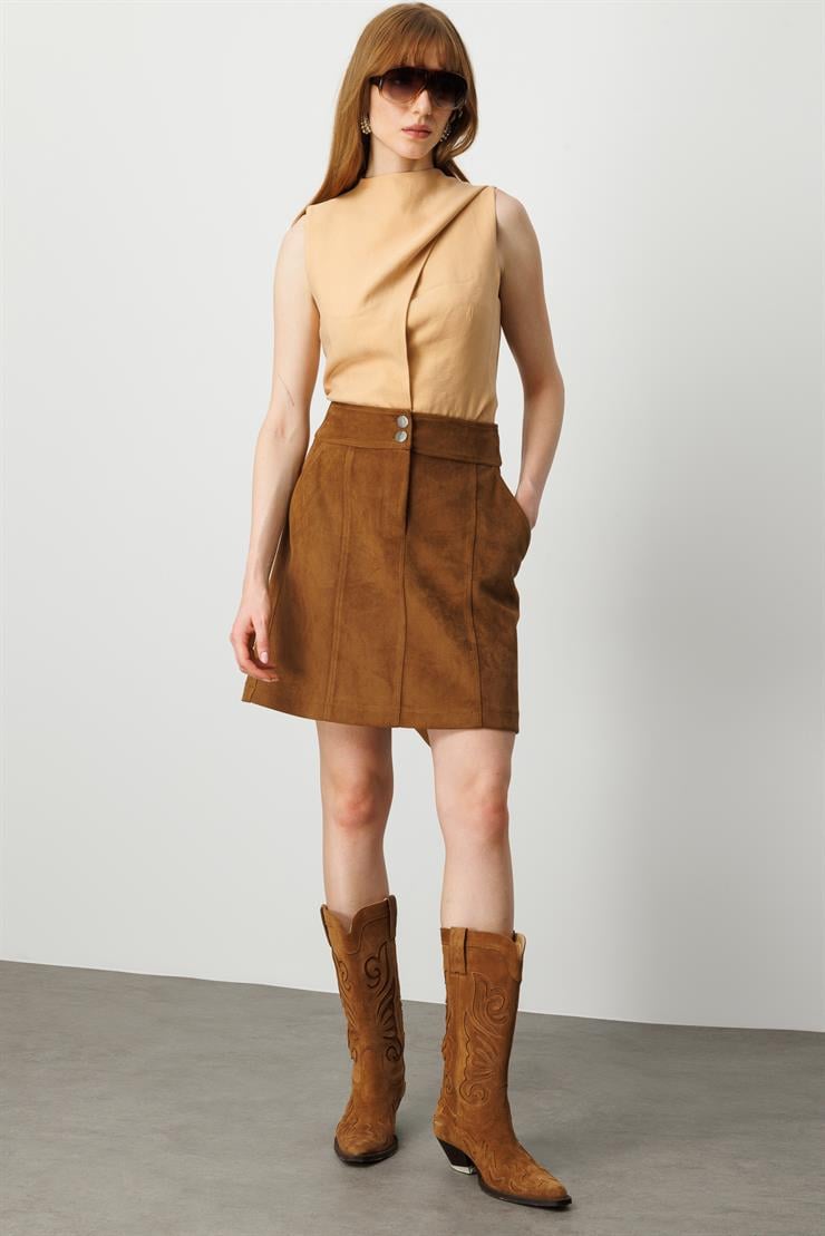 Modailgi  Yüksek Bel Yandan Cepli Spor Dikişli Kısa Çan Etek Taba