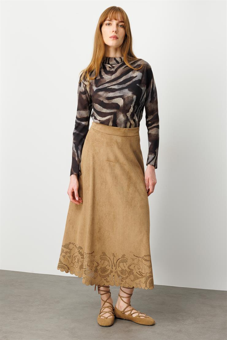 Modailgi  Yüksel Bel Etek Ucu Lazer Kesim Detaylı Midi Boy Süet Etek Vizon