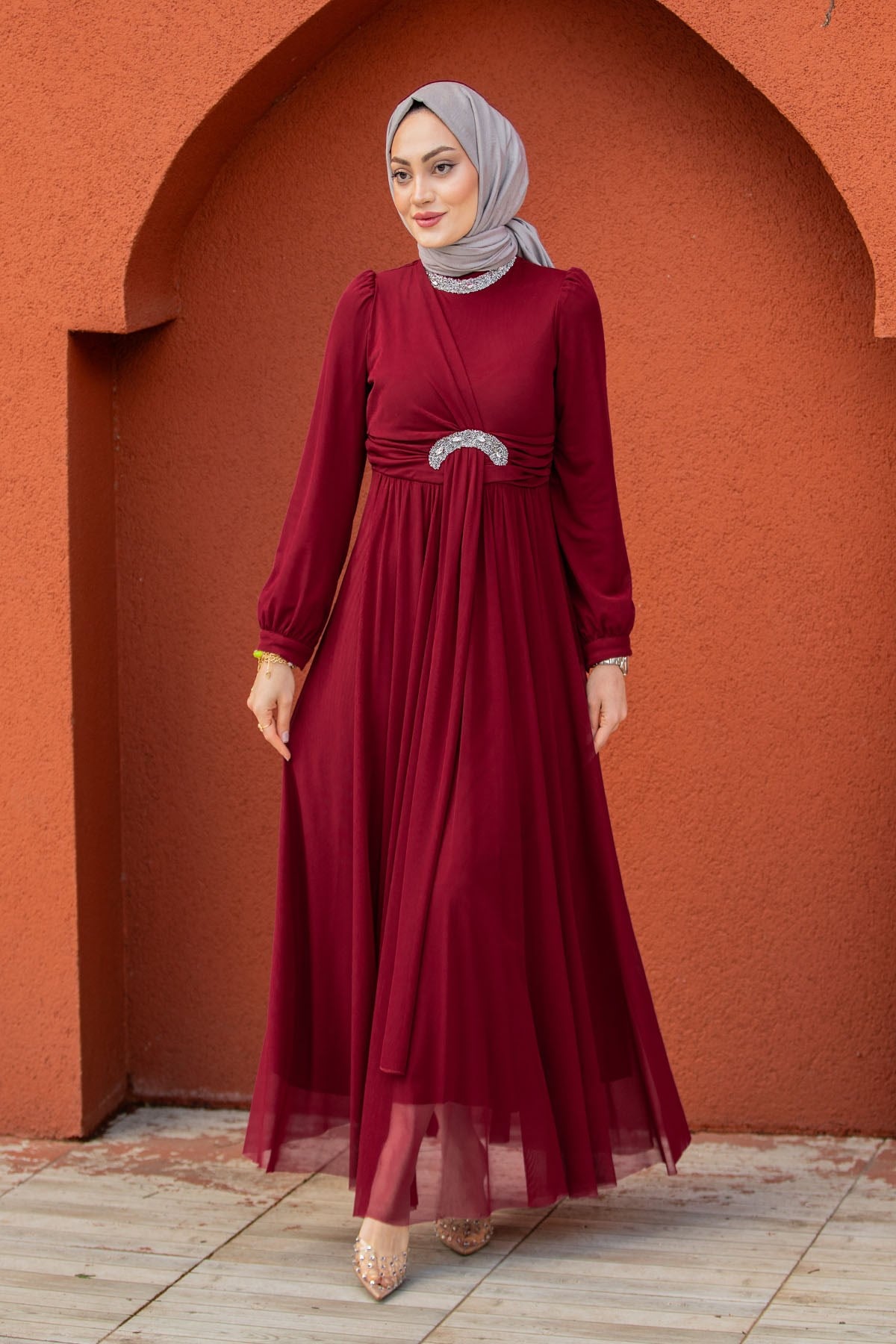 Yaka Taş Detaylı Tül Abiye Elbise-Bordo