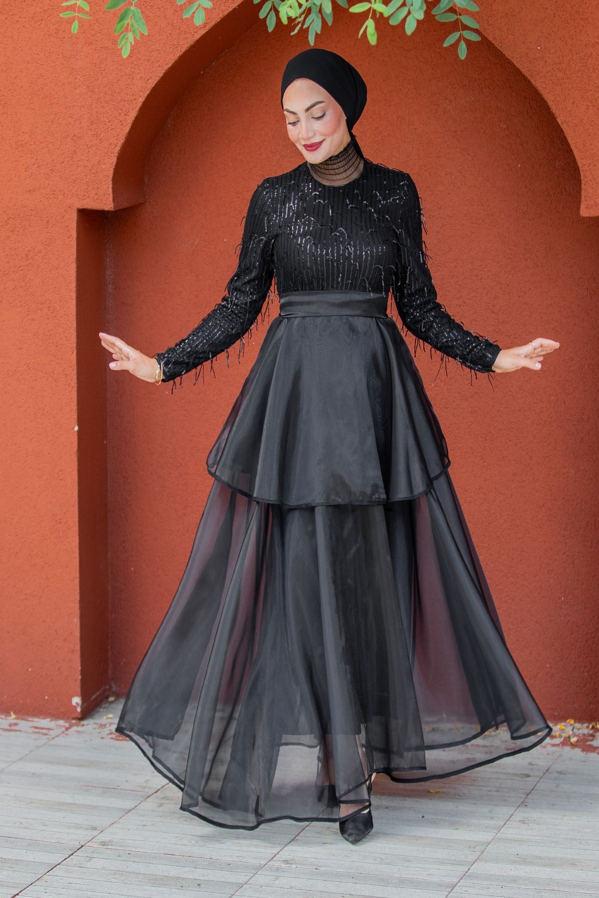 Royelle Pullu Organze Tesettür Abiye-Siyah