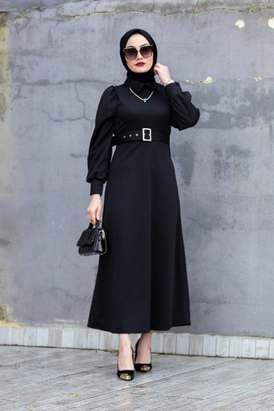 Sera Yaka Detaylı Elbise-Siyah