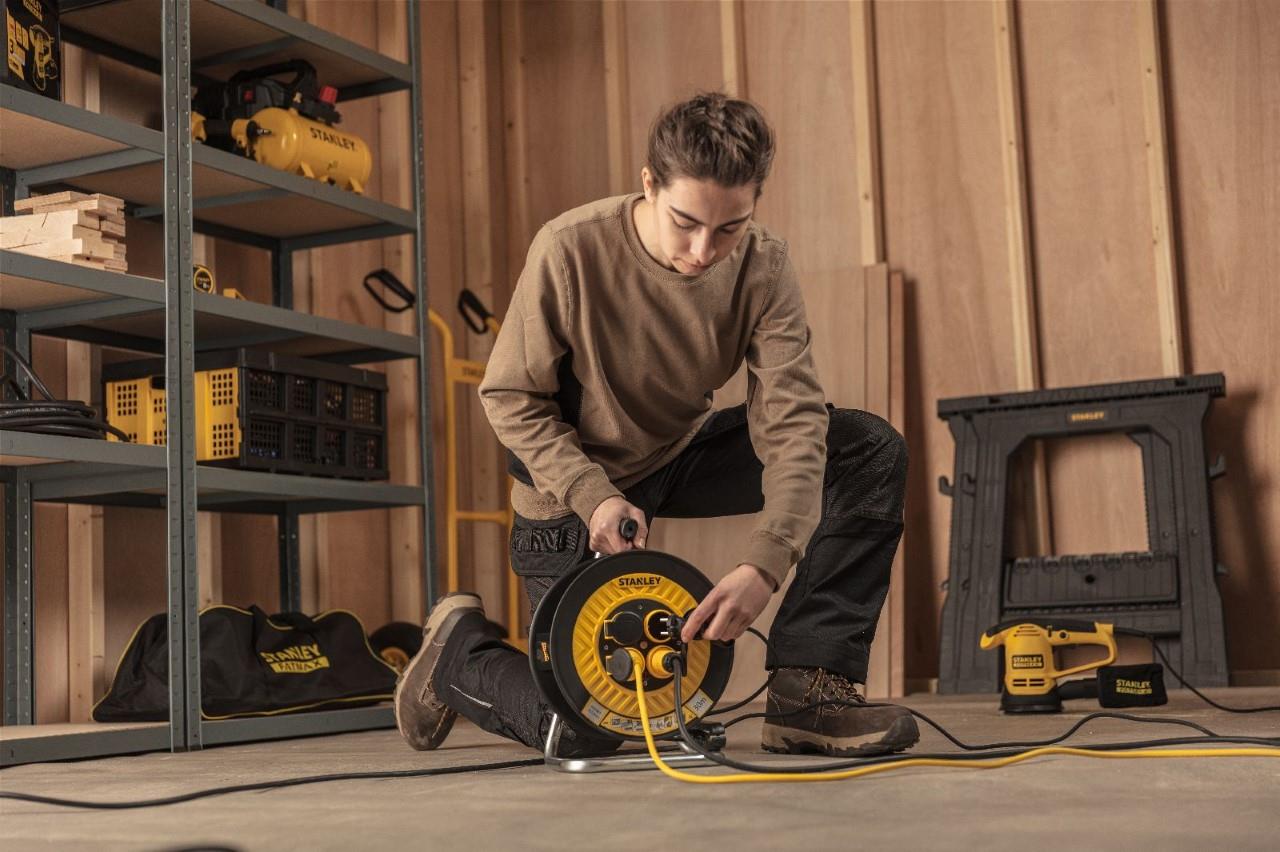 Stanley ST-P-2515-RNF Makaralı Kauçuk Kablo 25 Metre 3x1,5mm 4 Soketli IP44