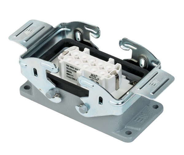 Mete EnerjiMete 10x16A. Çoklu Makine Prizi Metal Mandallı