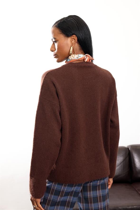 Acı Kahve Bisiklet Yaka Yumuşak Dokulu Triko 251297