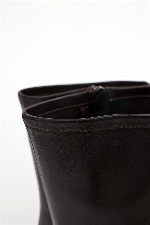 Acı Kahve Deri Sivri Burun Topuklu Bot 24374