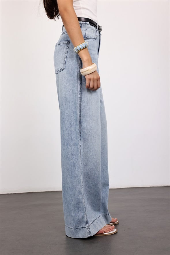 Açık Mavi Geniş Paça Jean 26804