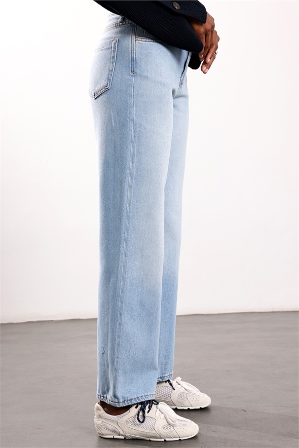 Açık Mavi Longline Düz Kesim Jean 