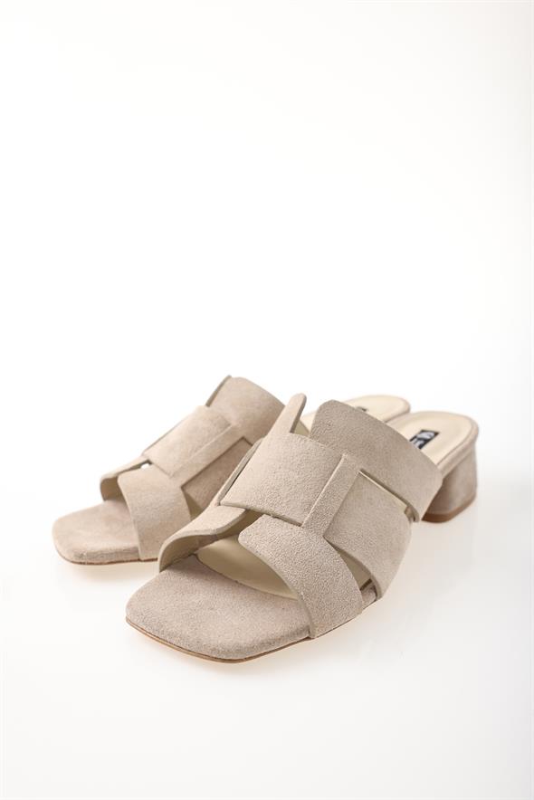 Bej Topuklu Süet Terlik 25188