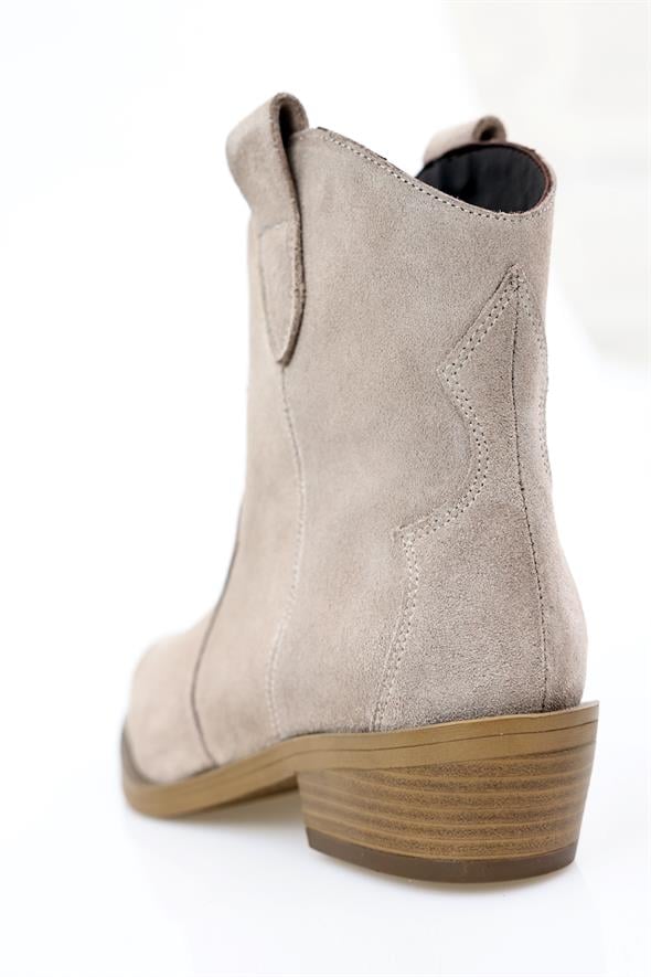 Bej Western Bot 122601