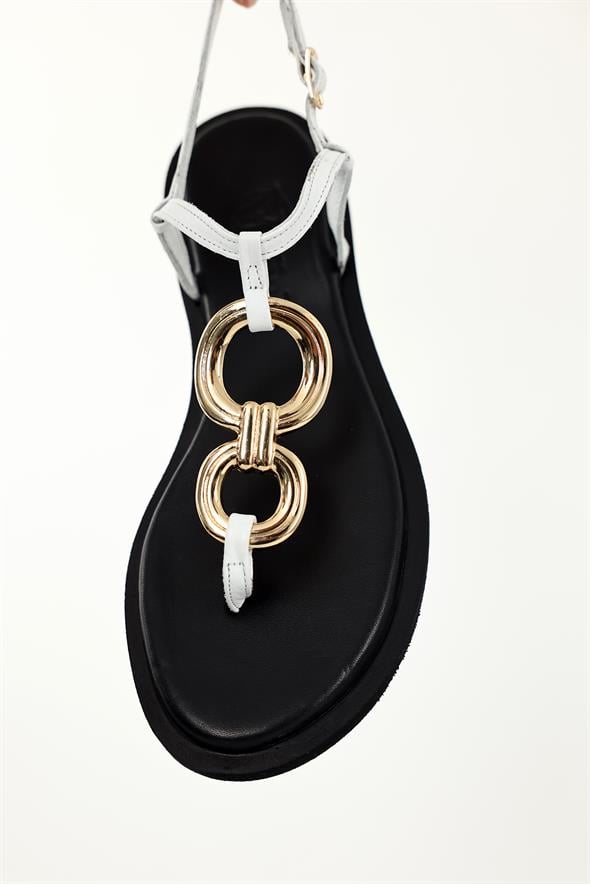 Beyaz Aksesuarlı Parmak Arası Sandalet 46102