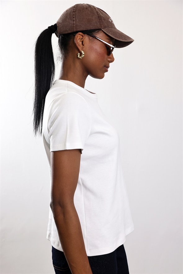 Beyaz Bisiklet Yaka Basic Tişört 17578