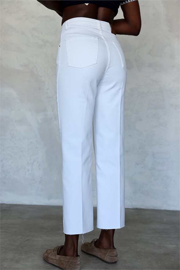 Beyaz Boyfit Jean 2004