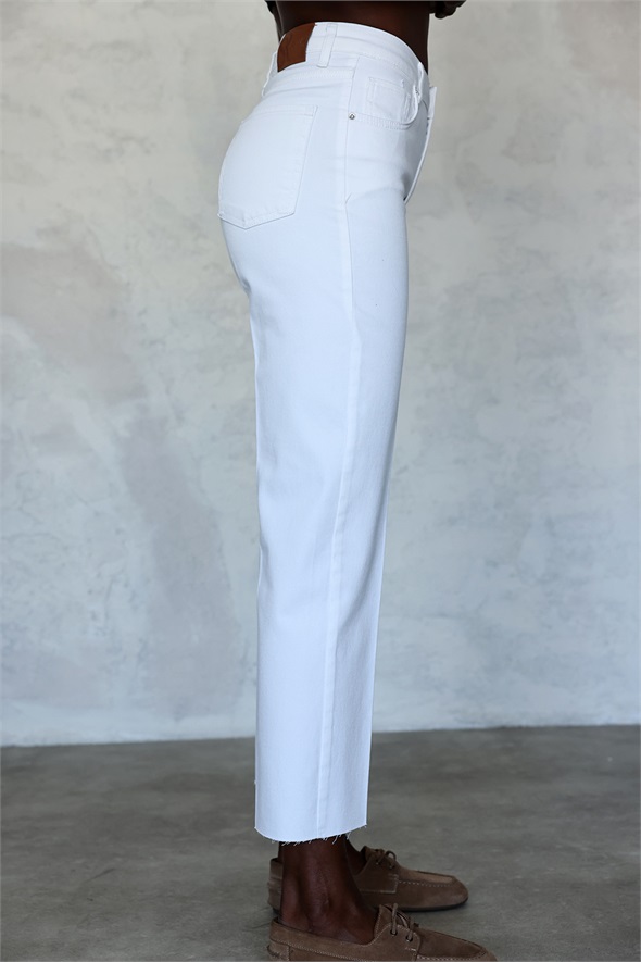 Beyaz Boyfit Jean 2004