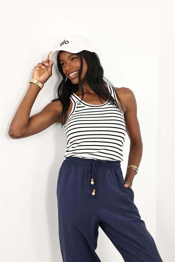 Beyaz Çizgili U Yaka Atlet 16822