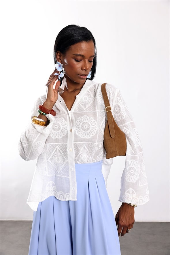 Beyaz Desenli Kapüşonlu Gömlek 38788