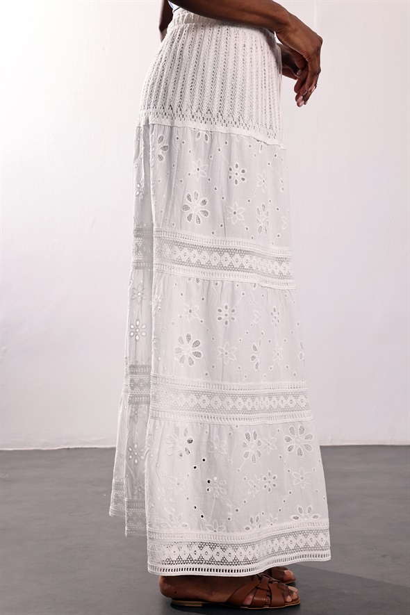 Beyaz Fisto İşlemeli Etek 39689