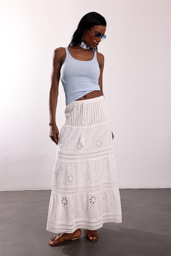 Beyaz Fisto İşlemeli Etek 39689