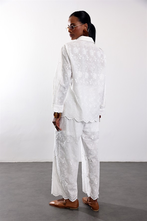 Beyaz Fisto İşlemeli Takım 39551