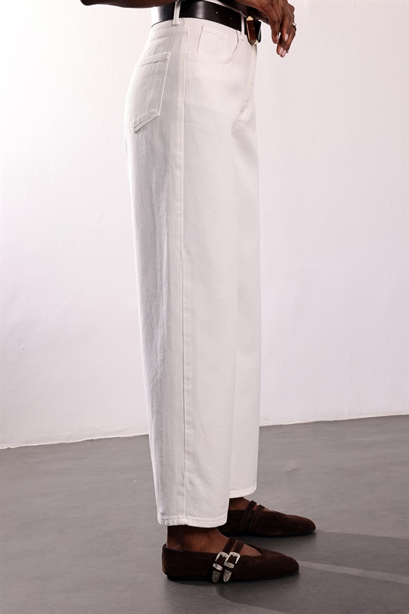 Beyaz Kemerli Tensel Denim Pantolon 0030