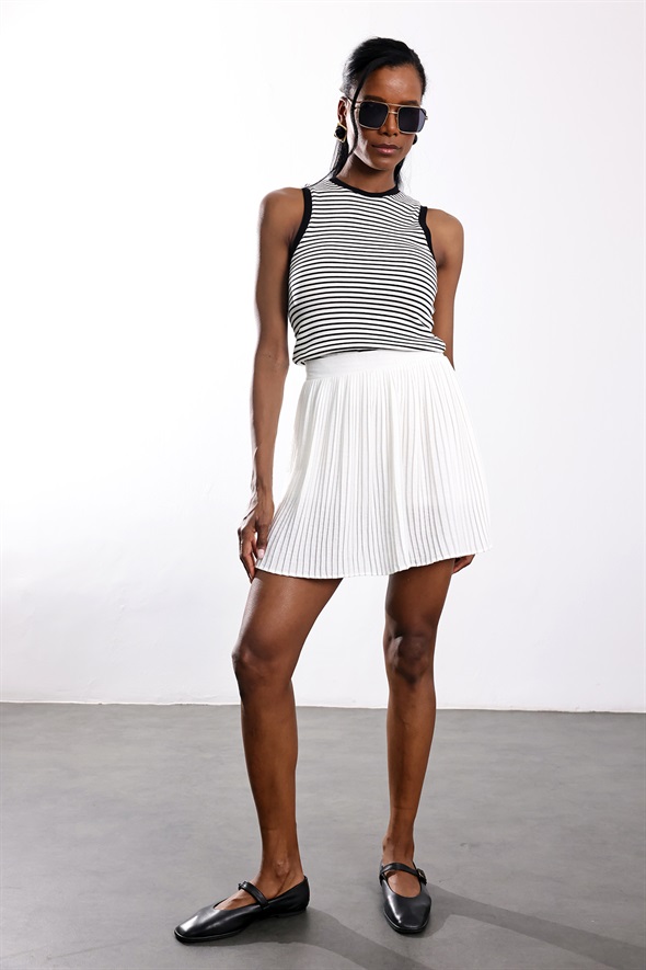 Beyaz Piliseli Mini Etek 27078