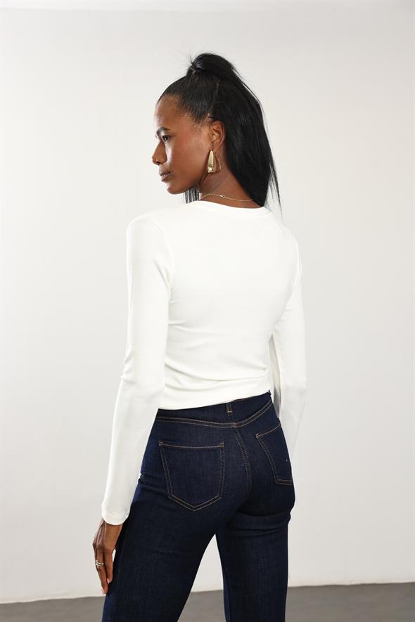 Beyaz Soft Touch Bambu V Yaka Tişört 