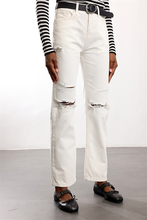 Beyaz Yırtık Detaylı Straight Jean 