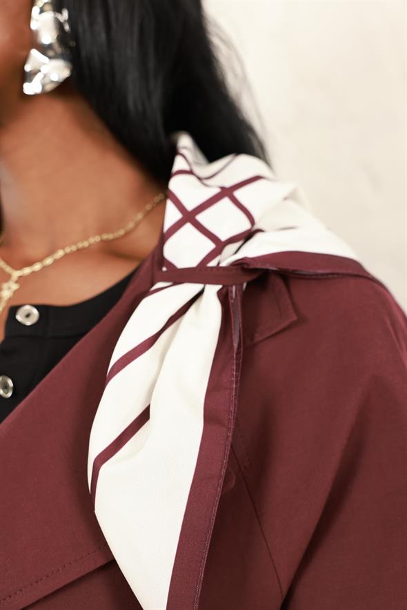 Bordo Fularlı Trençkot 