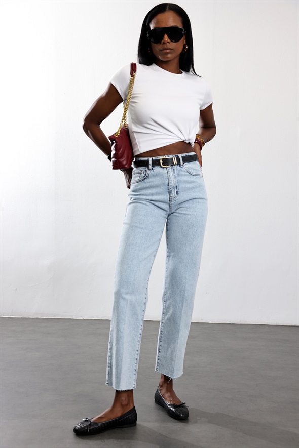 Buz Mavi Kemerli Boyfit Jean 102