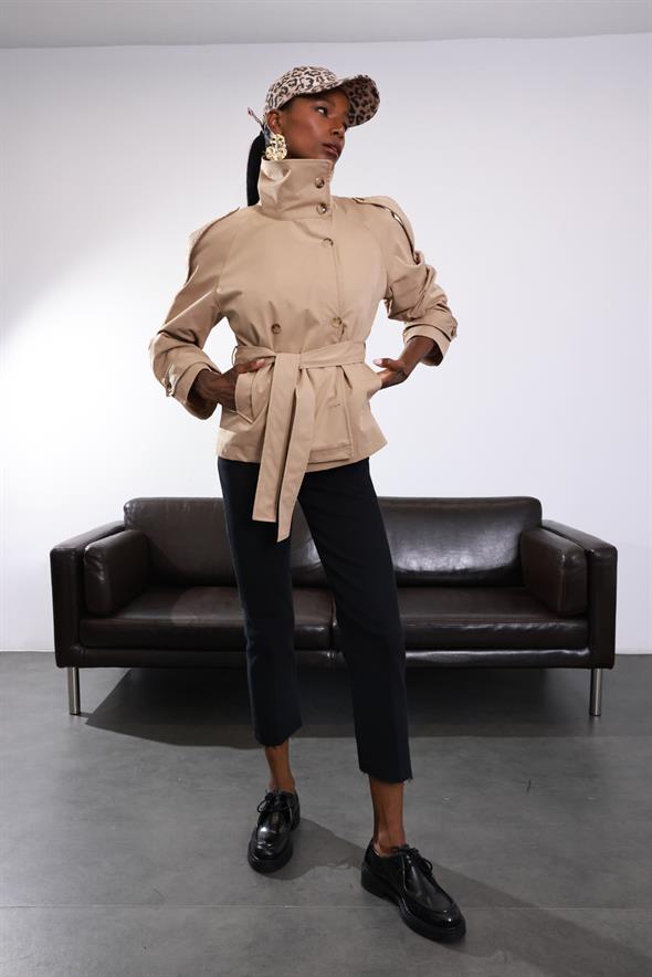 Camel Dik Yaka Kemerli Trençkot 