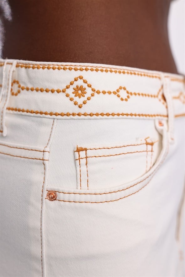 Ekru Bel Kısmı Desenli Denim Etek 1040