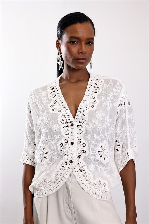 Ekru Dantel İşlemeli Bluz 39750