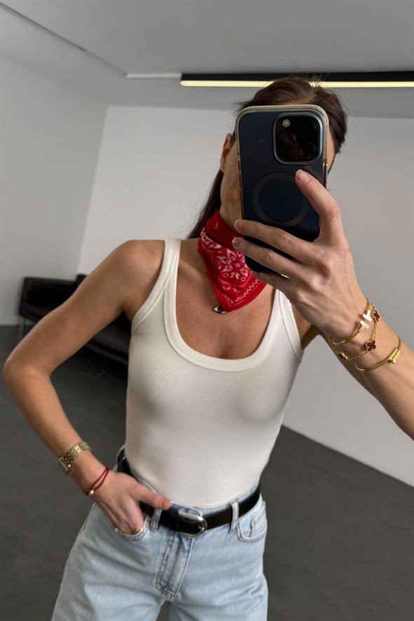 Ekru Fitilli U Yaka Atlet 251002