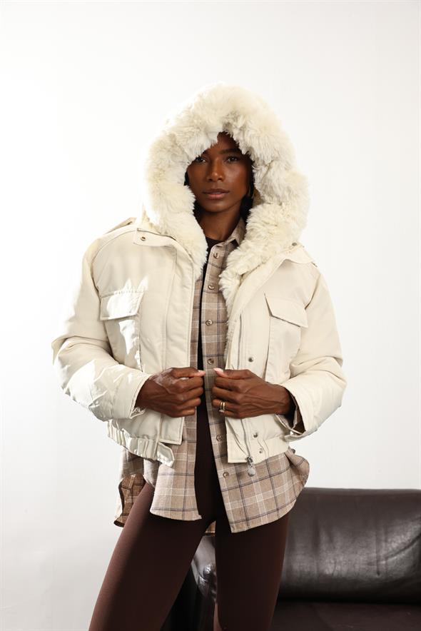 Ekru Kapüşonu Kürklü Mont D99613