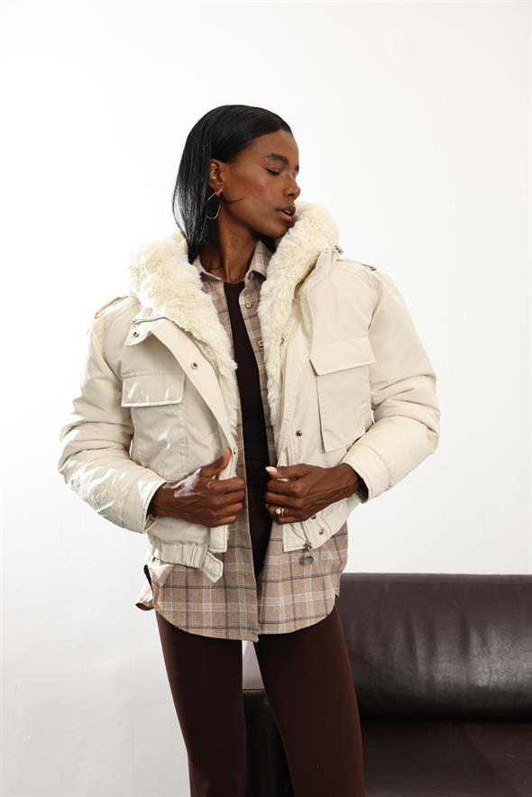 Ekru Kapüşonu Kürklü Mont D99613